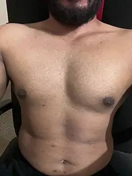 Snapshot of silent_heart_13 chatting on 03/29/26, 03:45 silent heart 13 online show from 03/29/26, 03:45