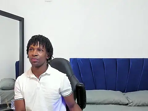 Snapshot of tau_montes chatting on 09/29/25, 04:12 tau montes online show from 09/29/25, 04:12