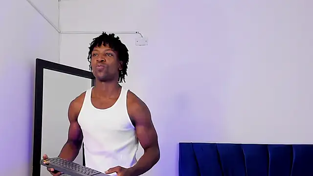 Snapshot of tau_montes chatting on 09/30/25, 04:23 tau montes online show from 09/30/25, 04:23