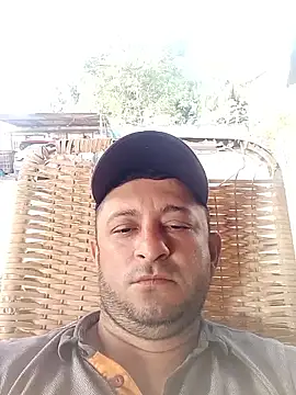 Snapshot of arnaldof50 chatting on 10/06/25, 12:24 arnaldof50 online show from 10/06/25, 12:24