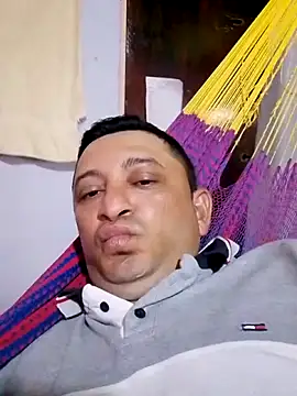 Snapshot of arnaldof50 chatting on 10/11/25, 05:17 arnaldof50 online show from 10/11/25, 05:17