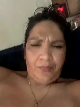 Snapshot of 1986fra chatting on 09/08/25, 04:17 1986fra online show from 09/08/25, 04:17