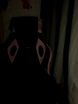 Snapshot of 1986fra chatting on 09/17/25, 09:44 1986fra online show from 09/17/25, 09:44