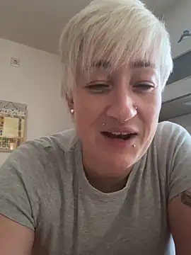 Snapshot of Rozendefotz chatting on 03/13/26, 06:53 Rozendefotz online show from 03/13/26, 06:53