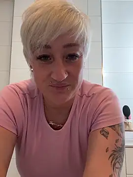 Snapshot of Rozendefotz chatting on 03/27/26, 07:14 Rozendefotz online show from 03/27/26, 07:14