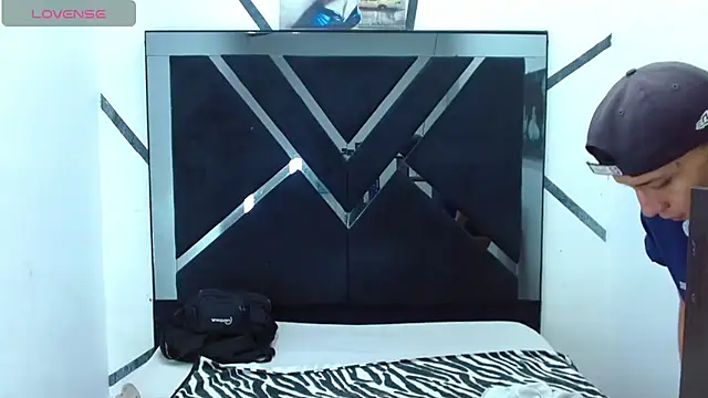 Valentin Gray online show from 09/10/25, 01:00