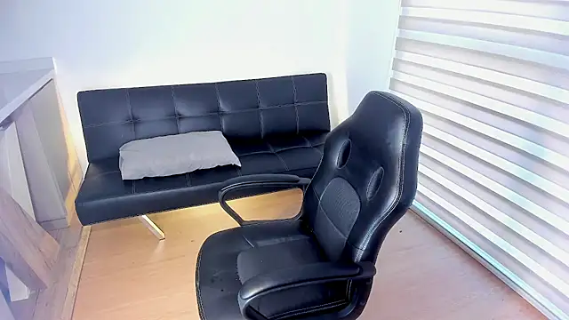 im jero online show from 11/26/25, 10:22