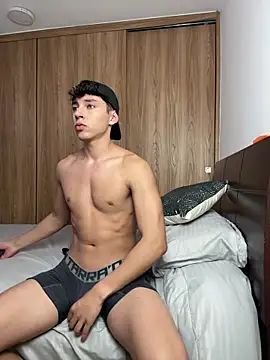 Snapshot of im_jero chatting on 04/24/26, 01:08 im jero online show from 04/24/26, 01:08