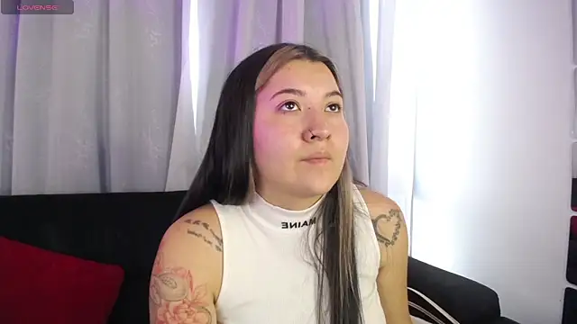 Snapshot of Annie_A_ chatting on 09/22/25, 10:01 Annie A online show from 09/22/25, 10:01