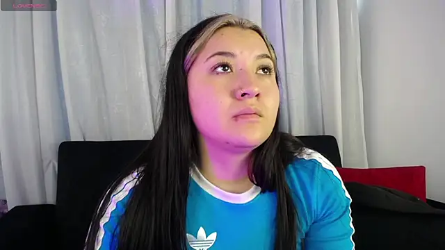 Snapshot of Annie_A_ chatting on 10/07/25, 09:12 Annie A online show from 10/07/25, 09:12