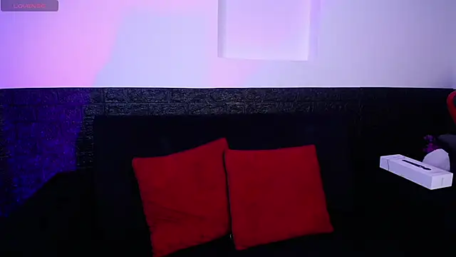 Snapshot of Annie_A_ chatting on 10/20/25, 08:31 Annie A online show from 10/20/25, 08:31