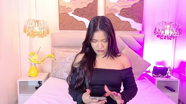 Snapshot of kendalFox_ chatting on 12/21/25, 02:08 kendalFox online show from 12/21/25, 02:08