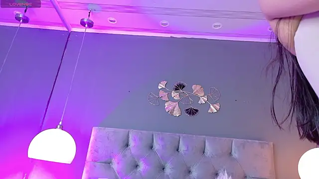 Snapshot of kendalFox_ chatting on 02/19/26, 04:30 kendalFox online show from 02/19/26, 04:30