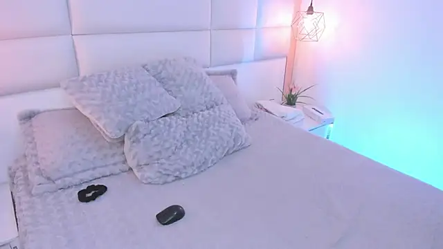 Lucia jane online show from 02/04/26, 08:36