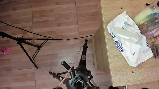 lena clark  online show from 09/29/25, 12:21