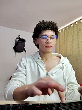 Tom Blues online show from 09/23/25, 12:08