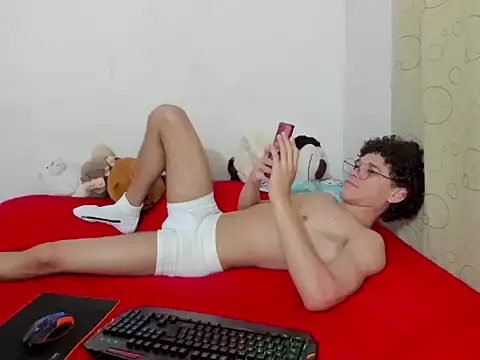 Tom Blues online show from 10/08/25, 01:53