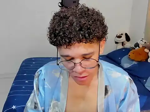 Tom Blues online show from 10/21/25, 02:40