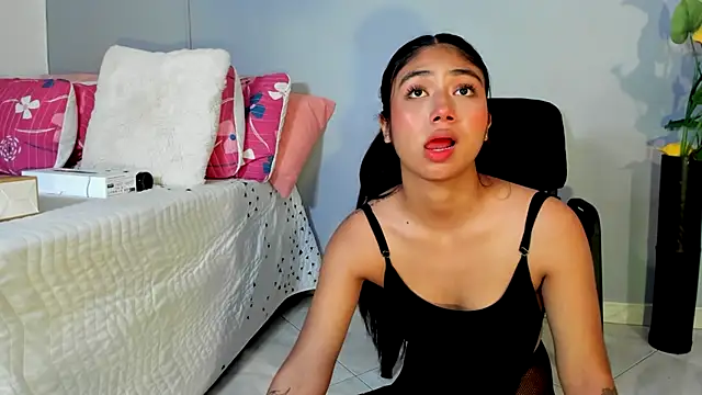 KimTayloor1 online show from 09/16/25, 07:04