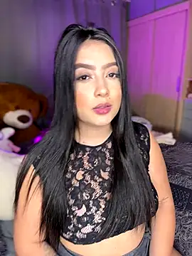 Emiily Moore1 online show from 12/19/25, 12:50