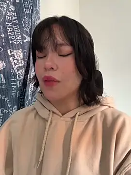 aliciia 23 online show from 10/25/25, 07:41