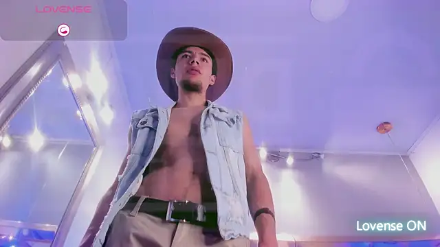 Briam Hornet  online show from 09/13/25, 09:03