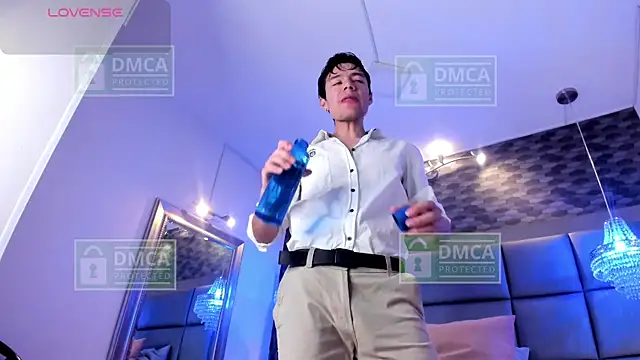 Briam Hornet  online show from 10/01/25, 08:59