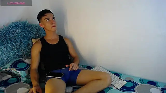 Snapshot of babyandy_x chatting on 09/23/25, 08:12 babyandy x online show from 09/23/25, 08:12