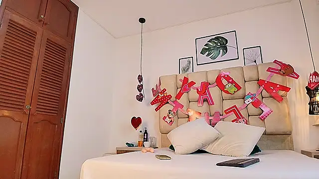 Snapshot of elizawiliamst chatting on 09/18/25, 12:40 elizawiliamst online show from 09/18/25, 12:40