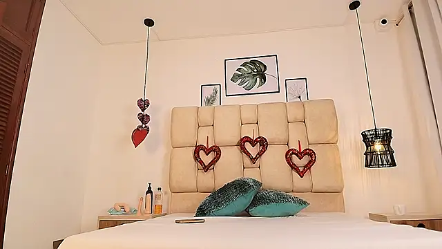 Snapshot of elizawiliamst chatting on 09/25/25, 11:58 elizawiliamst online show from 09/25/25, 11:58