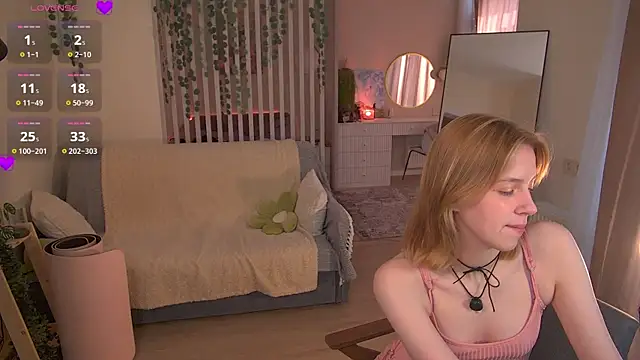 Snapshot of sofiapurex chatting on 04/20/26, 02:03 sofiapurex online show from 04/20/26, 02:03