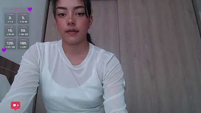 Snapshot of WendySuns_ chatting on 10/27/25, 06:01 WendySuns online show from 10/27/25, 06:01