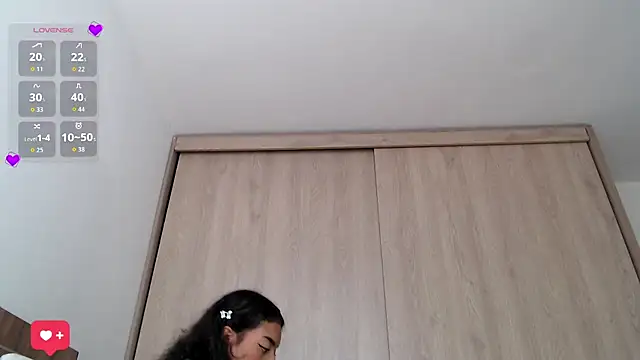 Snapshot of WendySuns_ chatting on 10/28/25, 06:43 WendySuns online show from 10/28/25, 06:43
