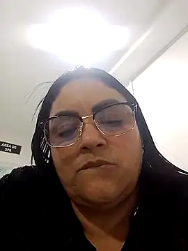 Snapshot of tiffany_Johnson1 chatting on 11/03/25, 11:15 tiffany Johnson1 online show from 11/03/25, 11:15