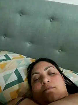 Snapshot of tiffany_Johnson1 chatting on 11/05/25, 02:22 tiffany Johnson1 online show from 11/05/25, 02:22