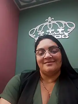 Snapshot of tiffany_Johnson1 chatting on 11/07/25, 05:46 tiffany Johnson1 online show from 11/07/25, 05:46