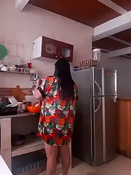 Snapshot of tiffany_Johnson1 chatting on 11/14/25, 01:10 tiffany Johnson1 online show from 11/14/25, 01:10