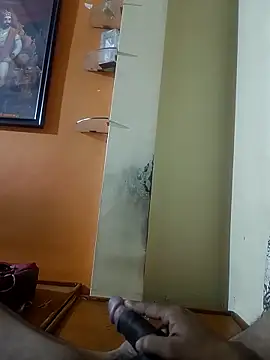 Snapshot of bobby3374 chatting on 12/20/25, 07:10 bobby3374 online show from 12/20/25, 07:10