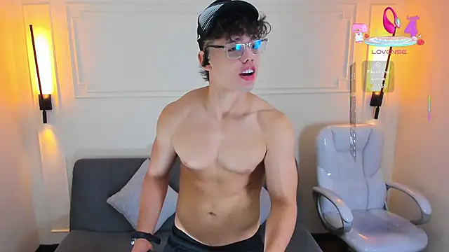 Snapshot of Jhoumod_21 chatting on 09/13/25, 10:26 Jhoumod 21 online show from 09/13/25, 10:26