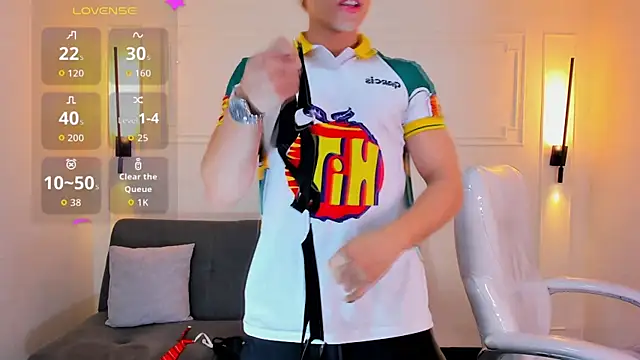 Snapshot of Jhoumod_21 chatting on 09/26/25, 10:19 Jhoumod 21 online show from 09/26/25, 10:19