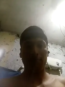 Snapshot of Bebicho14 chatting on 11/08/25, 06:35 Bebicho14 online show from 11/08/25, 06:35