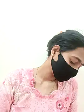 Snapshot of Softecho-03 chatting on 10/17/25, 01:20 Softecho-03 online show from 10/17/25, 01:20