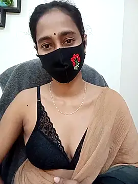 Snapshot of Softecho-03 chatting on 11/08/25, 03:23 Softecho-03 online show from 11/08/25, 03:23