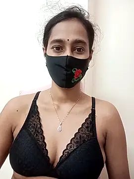 Snapshot of Softecho-03 chatting on 11/11/25, 07:25 Softecho-03 online show from 11/11/25, 07:25