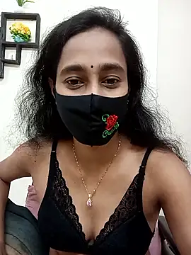 Snapshot of Softecho-03 chatting on 11/12/25, 09:21 Softecho-03 online show from 11/12/25, 09:21