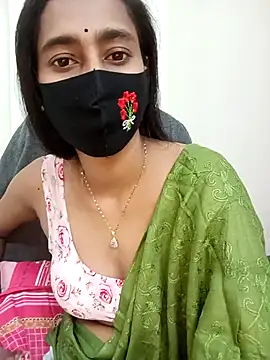 Snapshot of Softecho-03 chatting on 11/19/25, 02:28 Softecho-03 online show from 11/19/25, 02:28