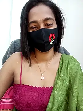 Snapshot of Softecho-03 chatting on 11/24/25, 05:01 Softecho-03 online show from 11/24/25, 05:01