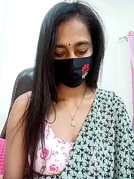 Snapshot of Softecho-03 chatting on 11/25/25, 08:09 Softecho-03 online show from 11/25/25, 08:09