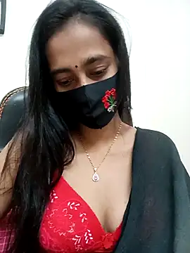 Snapshot of Softecho-03 chatting on 11/28/25, 11:35 Softecho-03 online show from 11/28/25, 11:35