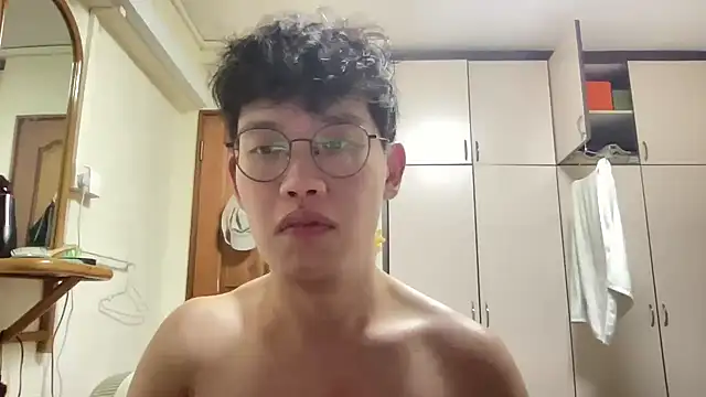 Passionatetwink2 online show from 09/20/25, 04:52